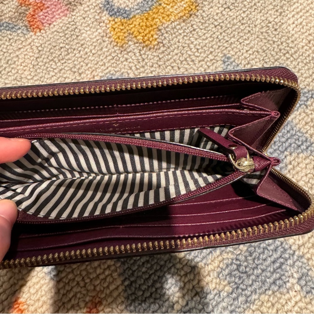 Like New! Kate Spade Cameron Street Lacey Saffiano Leather Wallet Deep Plum - Picture 9 of 10